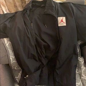 Jordan windbreaker M